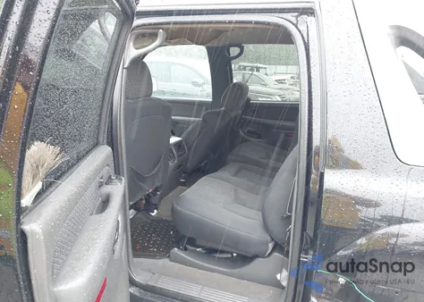 2004 Chevrolet Avalanche 1500 from USA, damaged, VIN 3GNEC12T14G118884